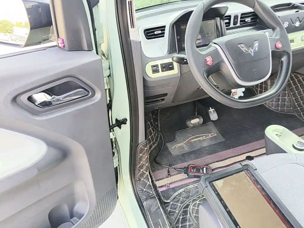 Wuling MINIEV — миниатюра 16