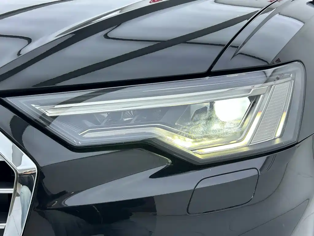 Audi A6L 2021 40 TFSI Luxury