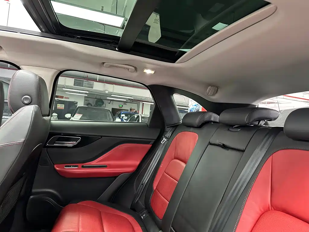 Jaguar F-PACE — миниатюра 19