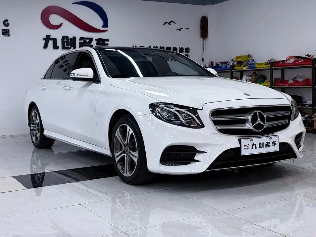 Mercedes-Benz E-Class — миниатюра 2