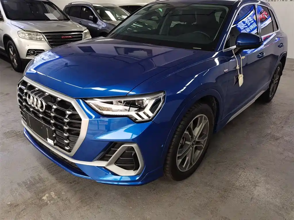 Audi Q3 2021