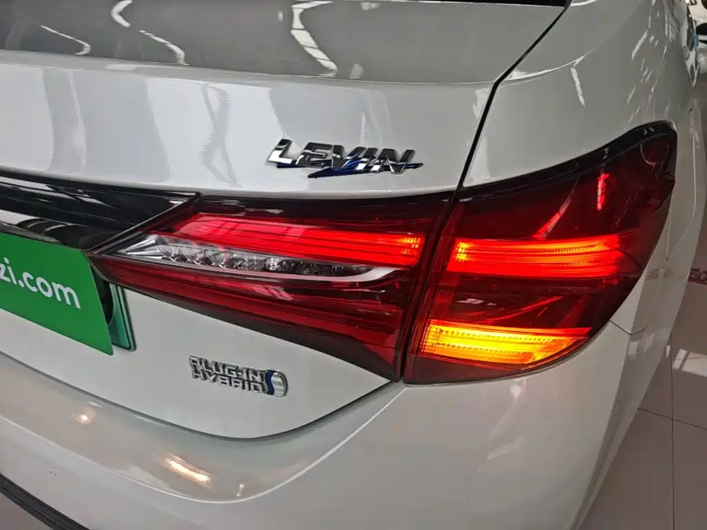 Toyota Levin Twin Engine E+ — миниатюра 24