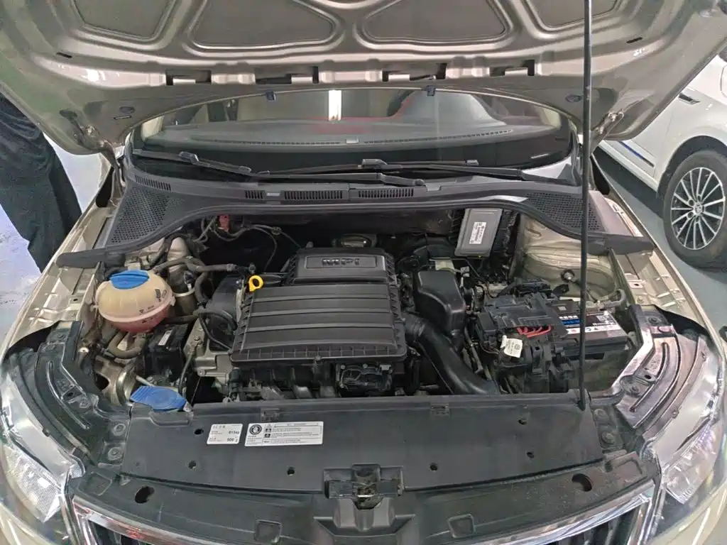 Skoda Rapid — миниатюра 20