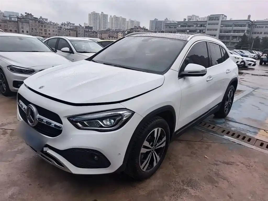 Mercedes-Benz GLA 2021