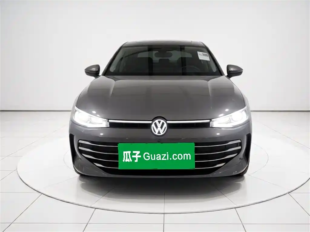 Volkswagen Passat 2025 Pro 380TSI