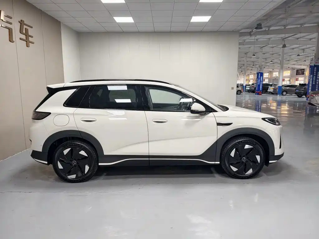 BYD Sealion 05 EV — миниатюра 8