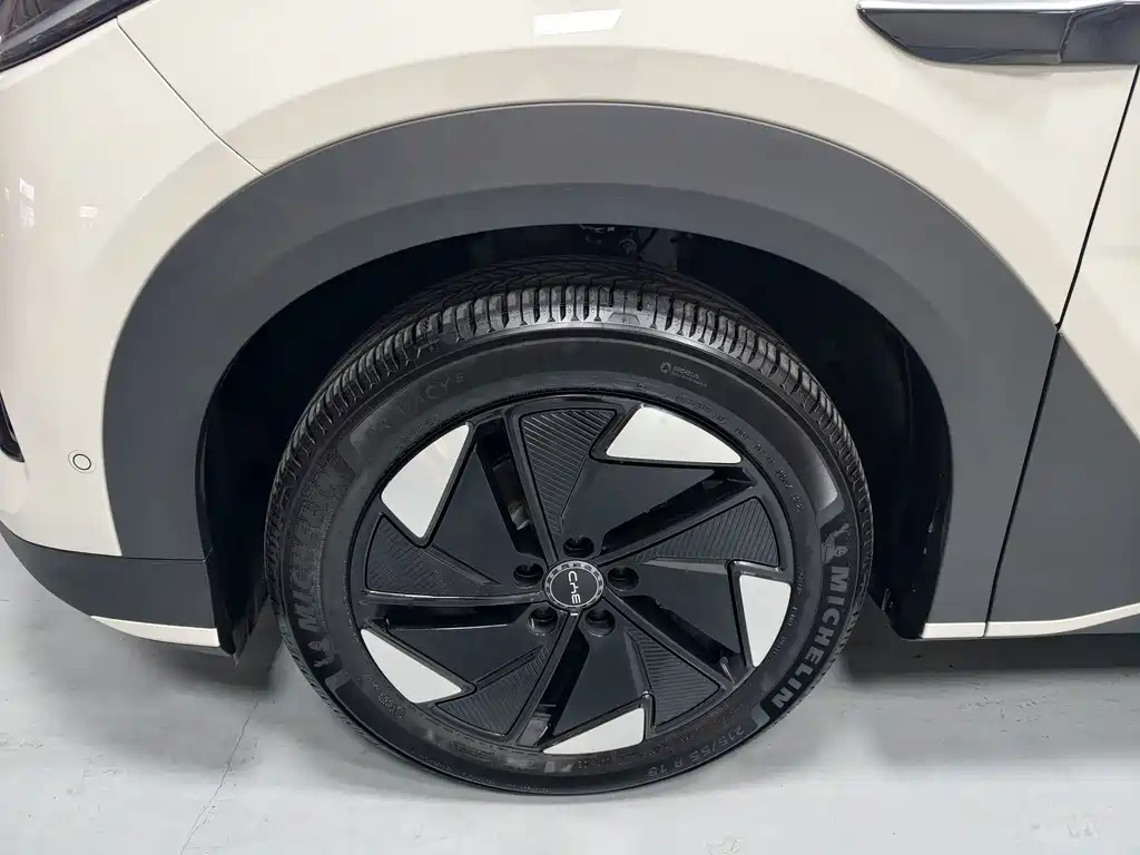 BYD Sealion 05 EV — миниатюра 11