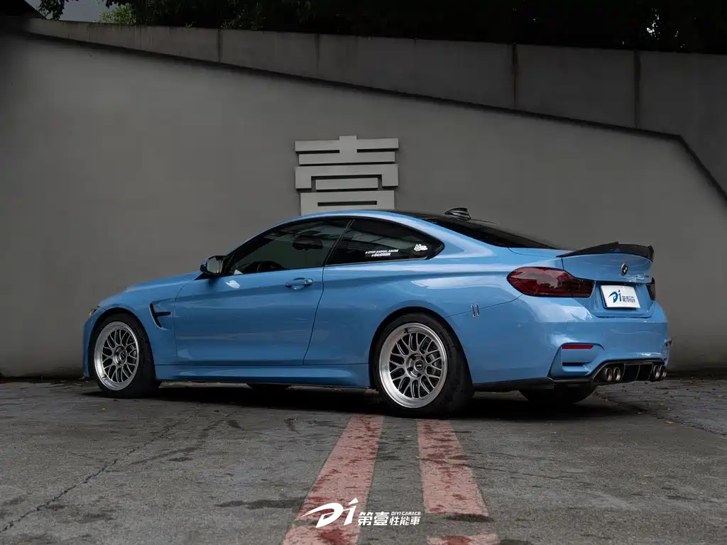 BMW M4 — миниатюра 4