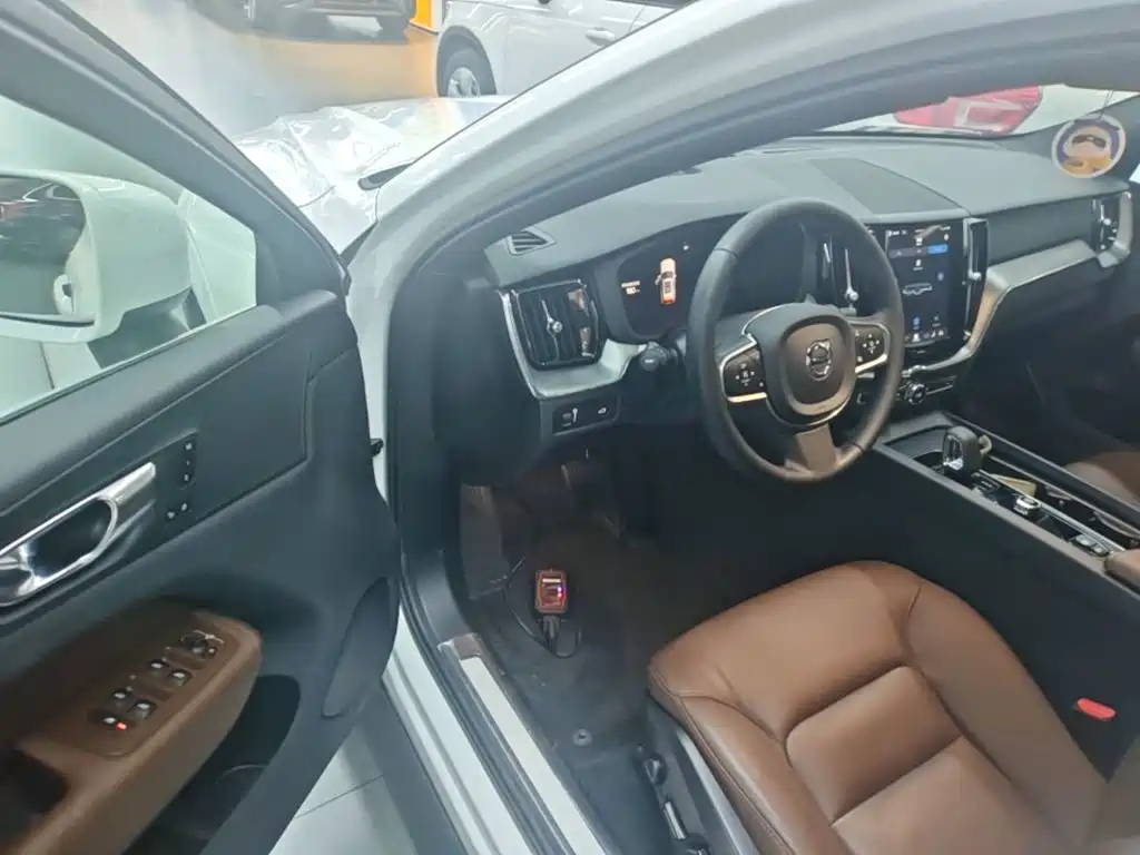 Volvo XC60 — миниатюра 16
