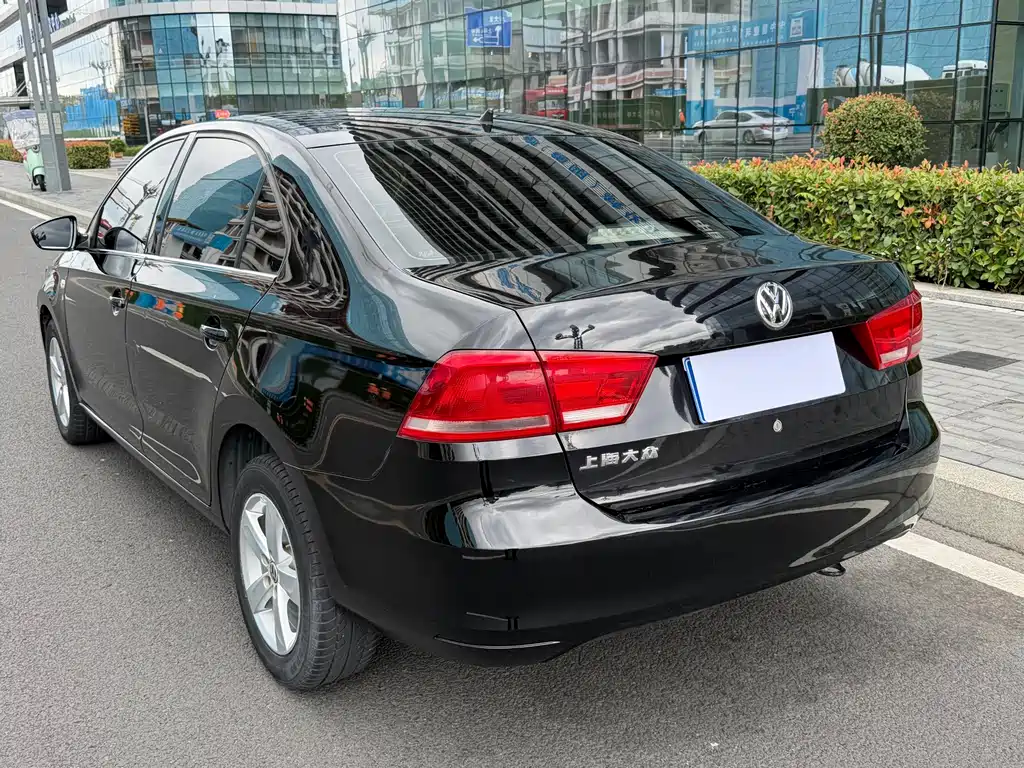 Volkswagen Santana — миниатюра 14