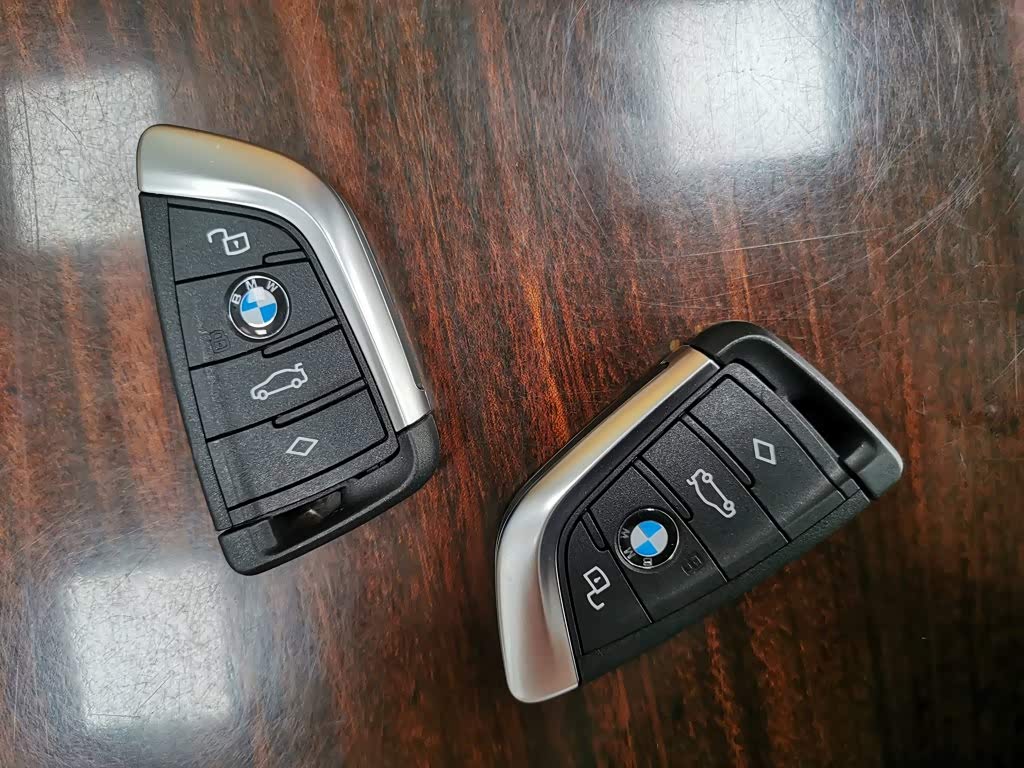 BMW 3 Series 2.0 л 2024 г. Белый, пробег 38400 км
