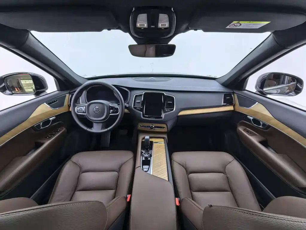 Volvo XC90 — миниатюра 12