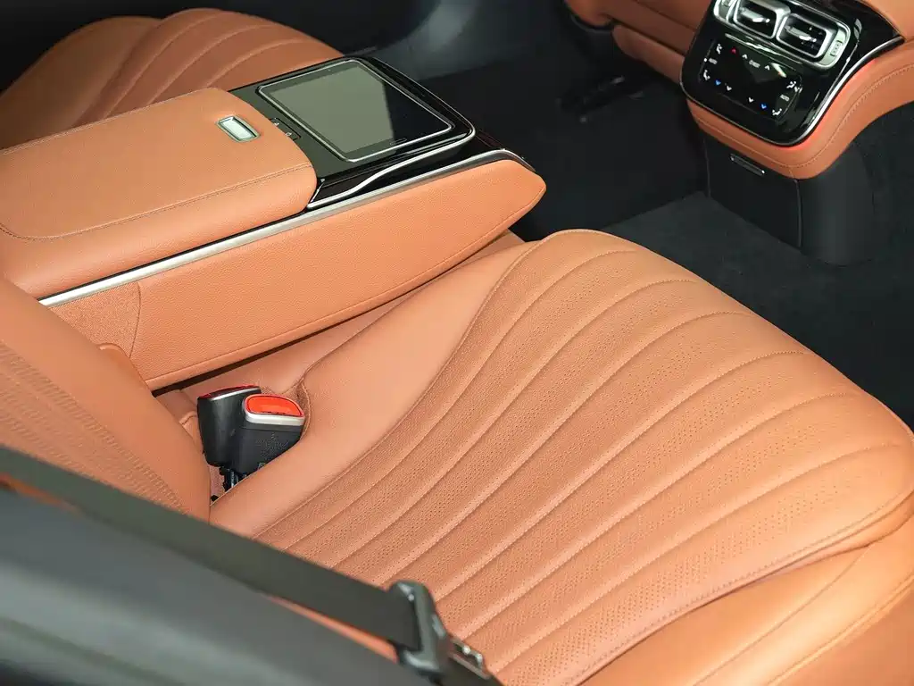 Mercedes-Benz S-Class — миниатюра 19