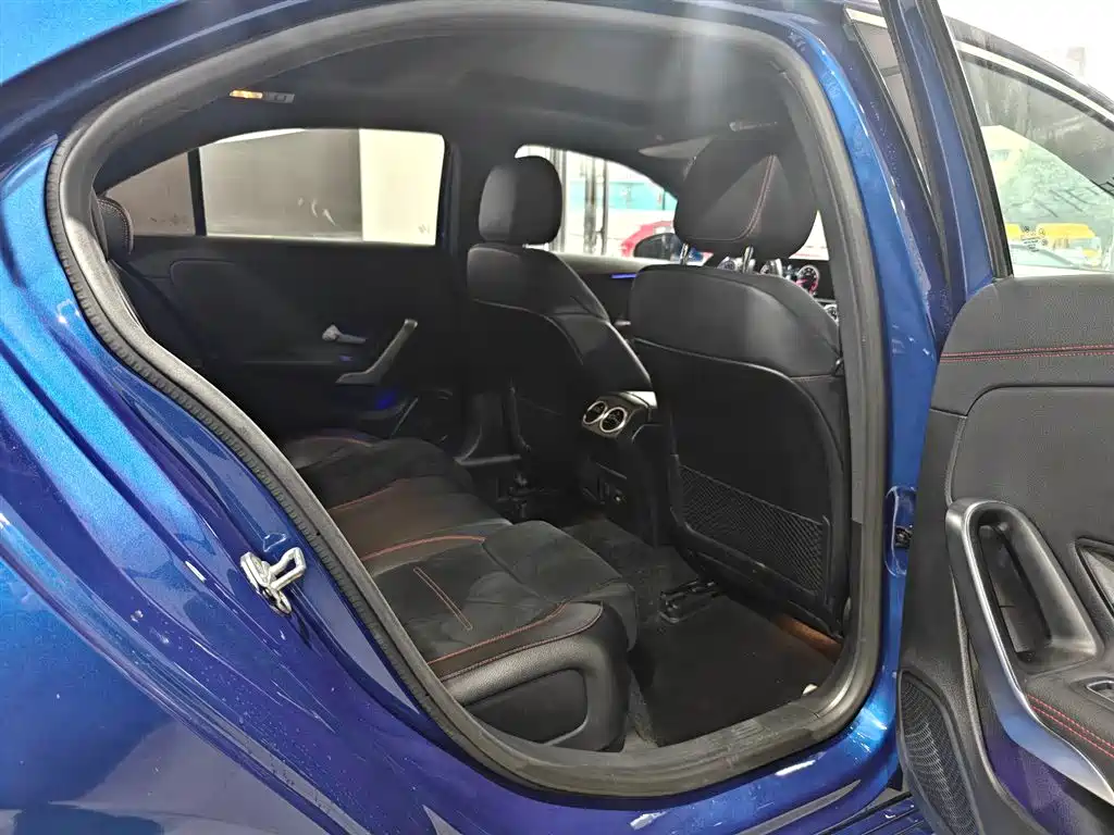 MERCEDES-BENZ A CLASS