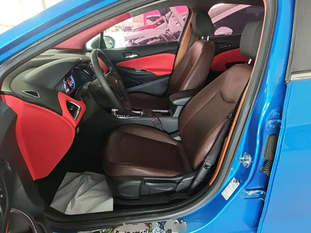 Chevrolet Cruze — миниатюра 15