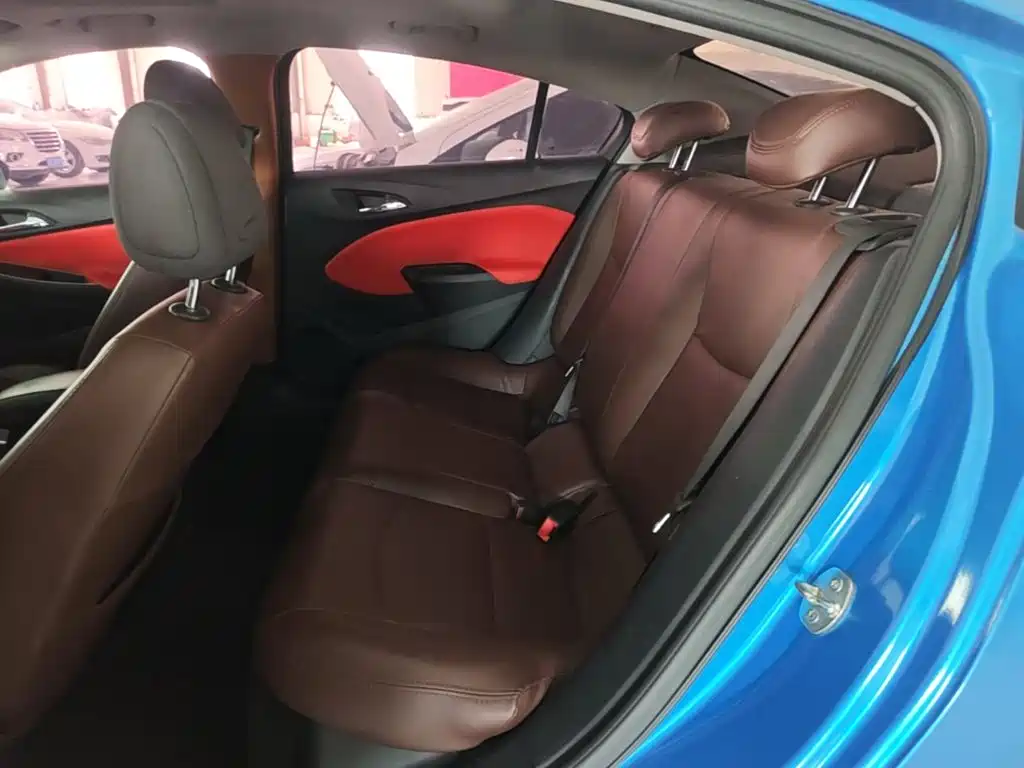 Chevrolet Cruze — миниатюра 17
