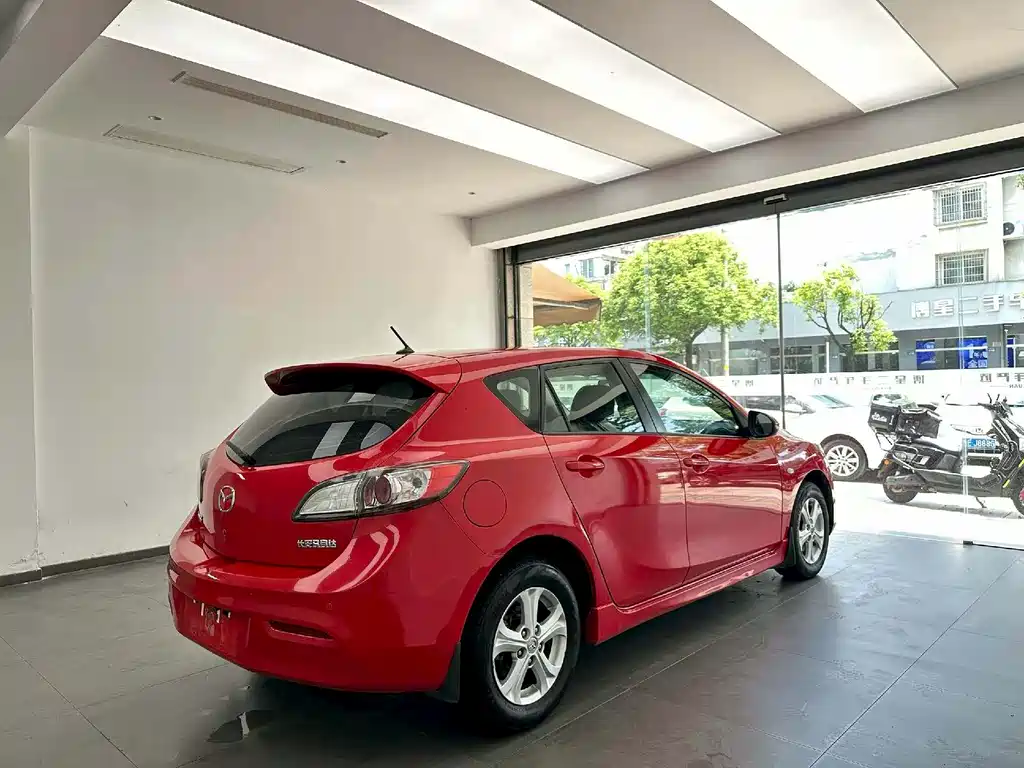 Mazda 3 Xingcheng Hatchback 1.6L Auto Elite Type, фото 9