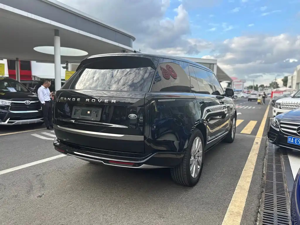 Land Rover Range Rover — миниатюра 10