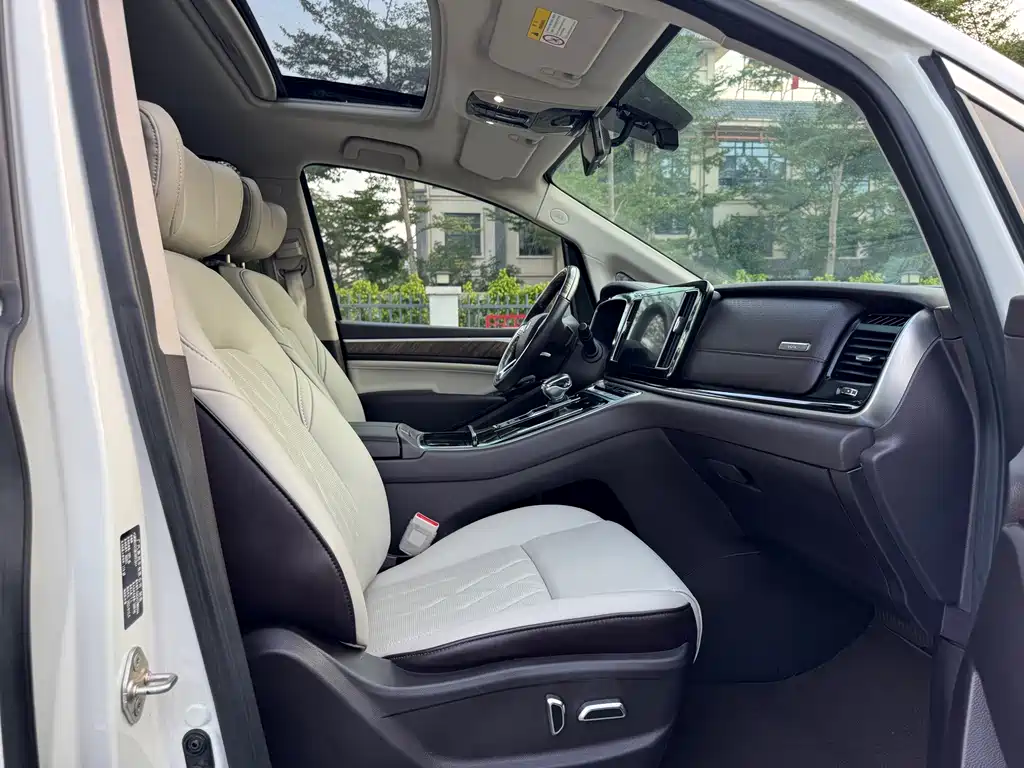 GAC Motor Trumpchi M8 — миниатюра 10