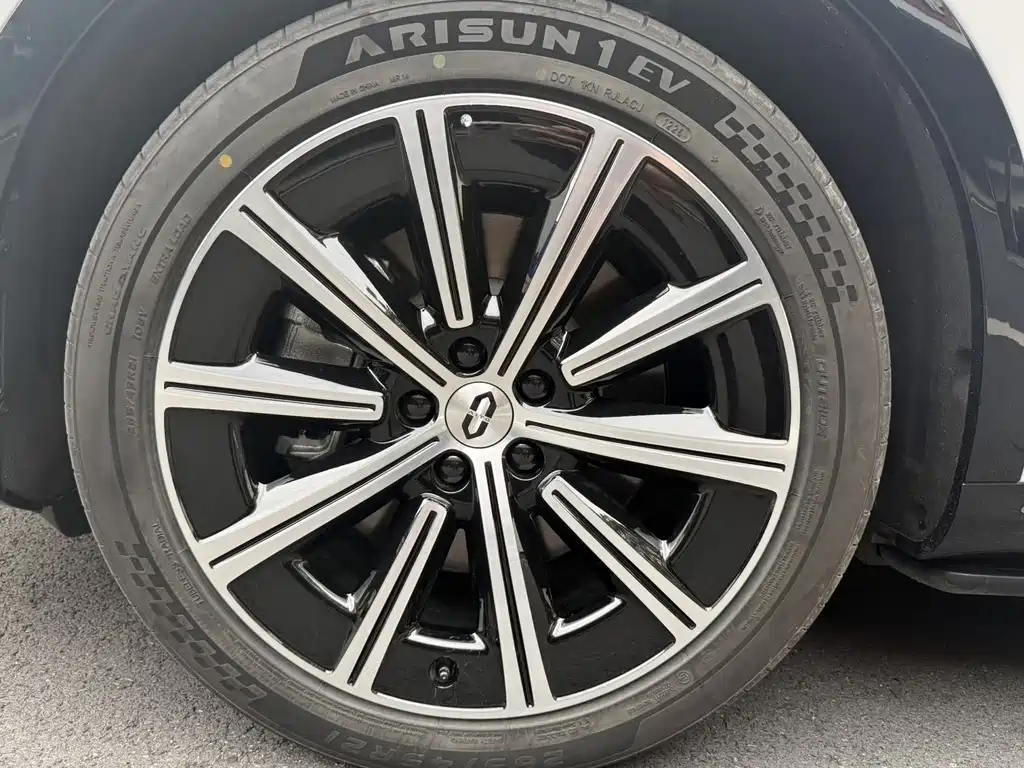 AITO AITO M6 — миниатюра 10