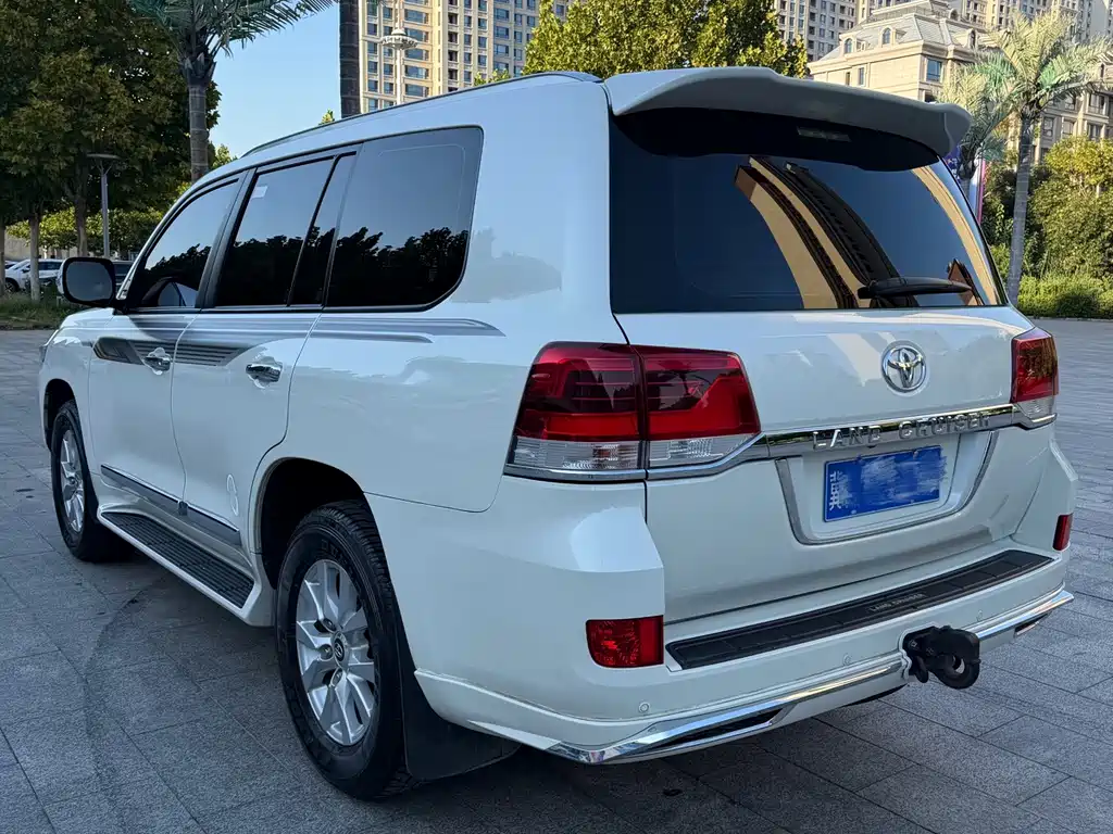 Toyota Land Cruiser — миниатюра 4