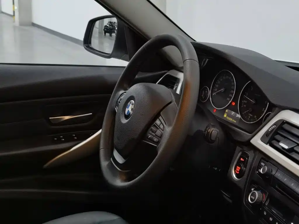 BMW 3 Series — миниатюра 22