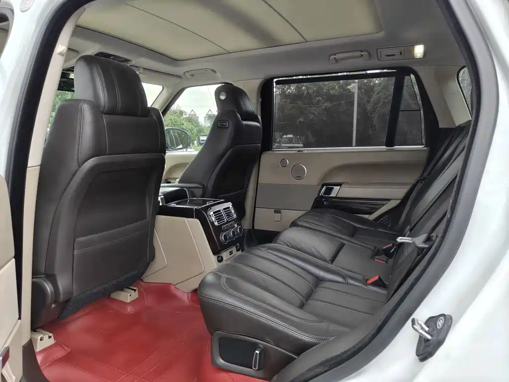 Land Rover Range Rover — миниатюра 6