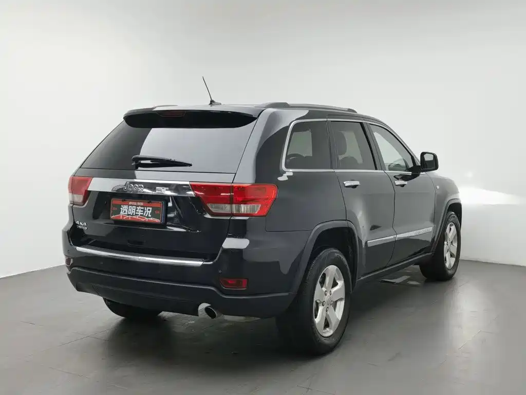 Jeep Grand Cherokee (Import) — миниатюра 2
