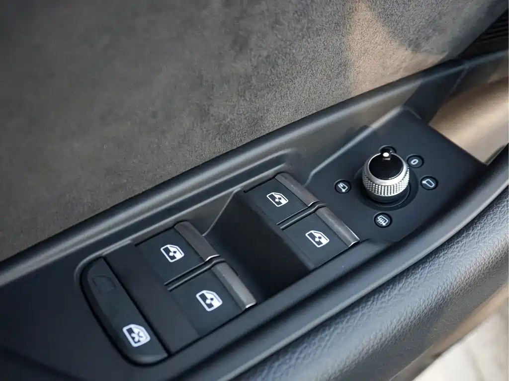 Audi A4L — миниатюра 17