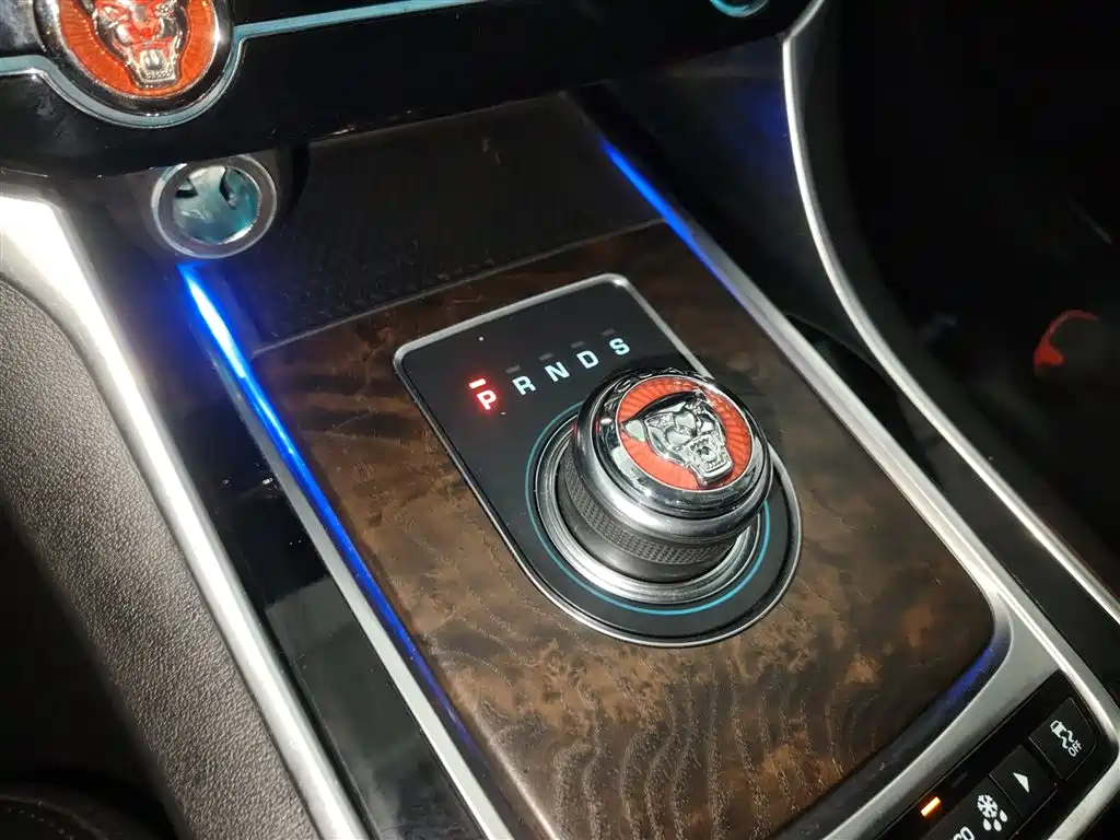 Jaguar XFL 2017 XFL 2.0T 240PS Luxury