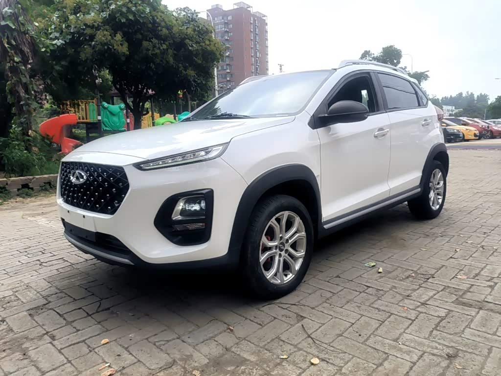 CHERY Tiggo 3x 1.5 л 2021 г. Белый, пробег 35200 км