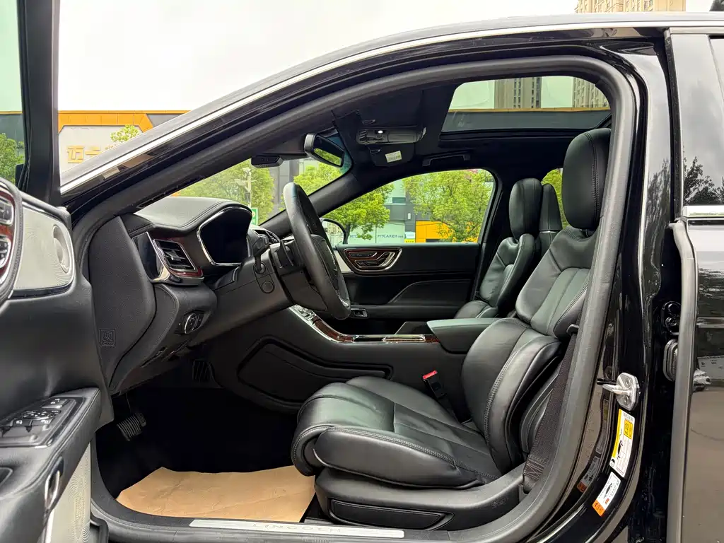 Lincoln Continental — миниатюра 6