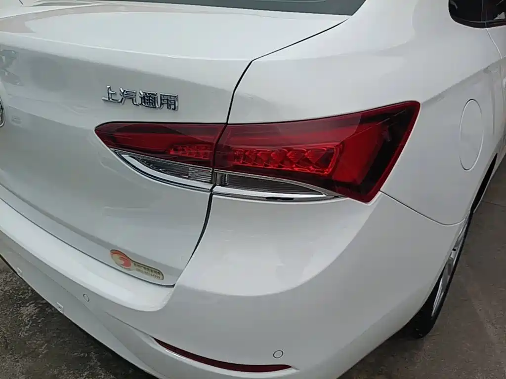 Buick Excelle — миниатюра 8