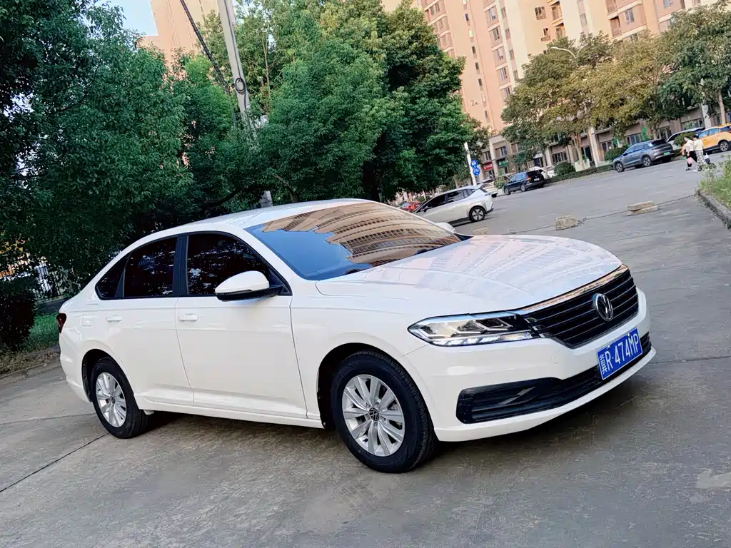 Volkswagen Lavida — миниатюра 3