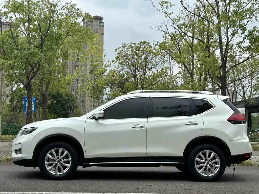 NISSAN QIJUN