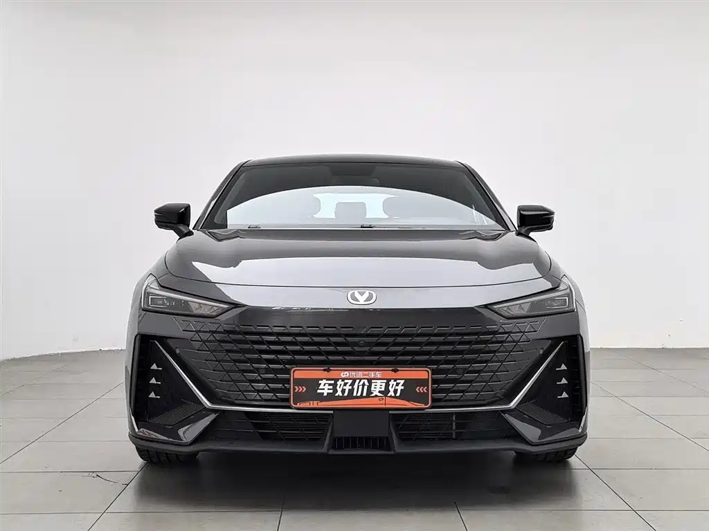 Changan UNI-V 2022 1.5T Luxury