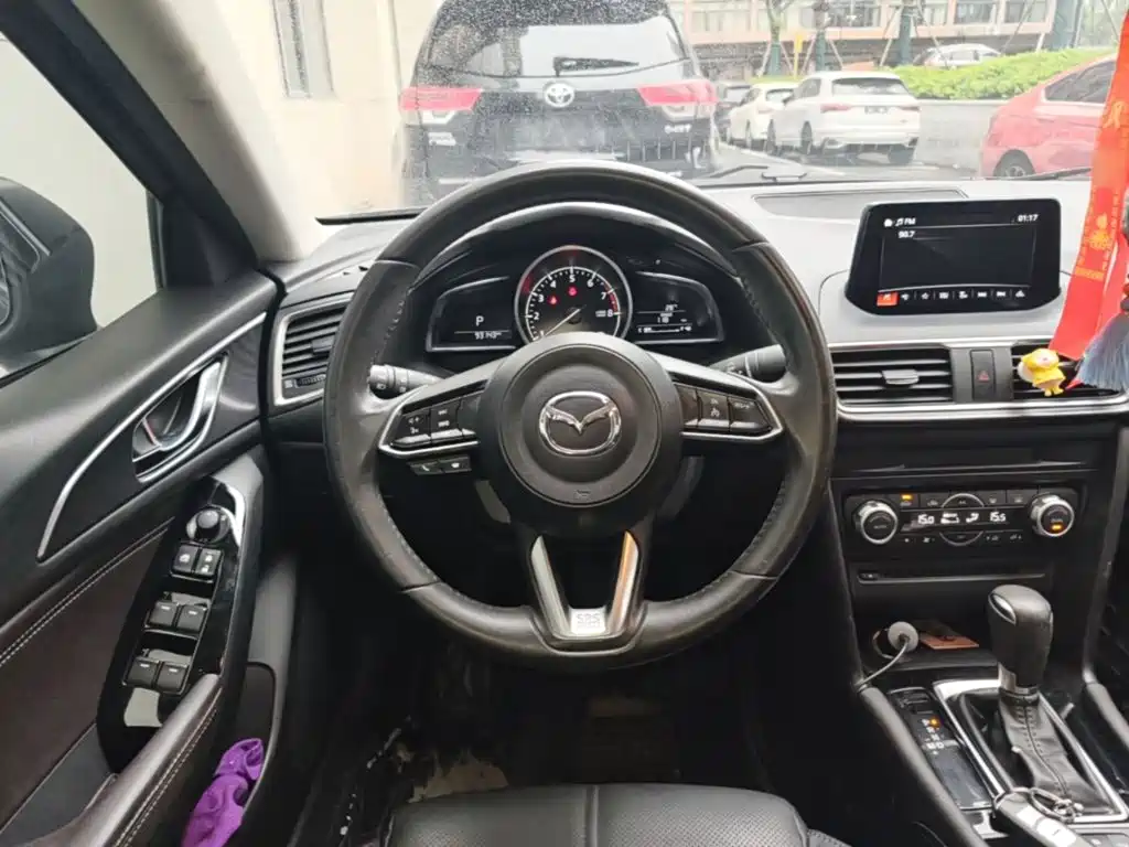 Mazda 3 Axela — миниатюра 11