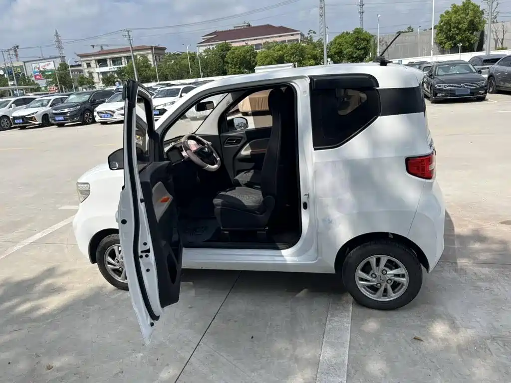 Wuling MINIEV — миниатюра 17