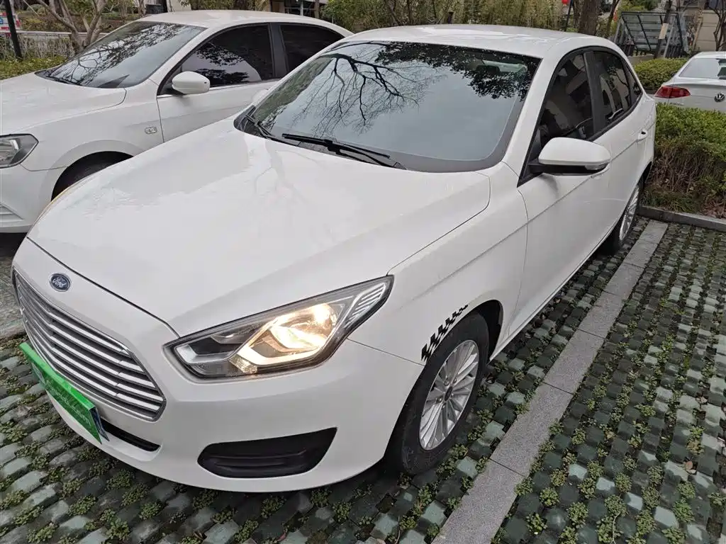 Ford Escort 2019