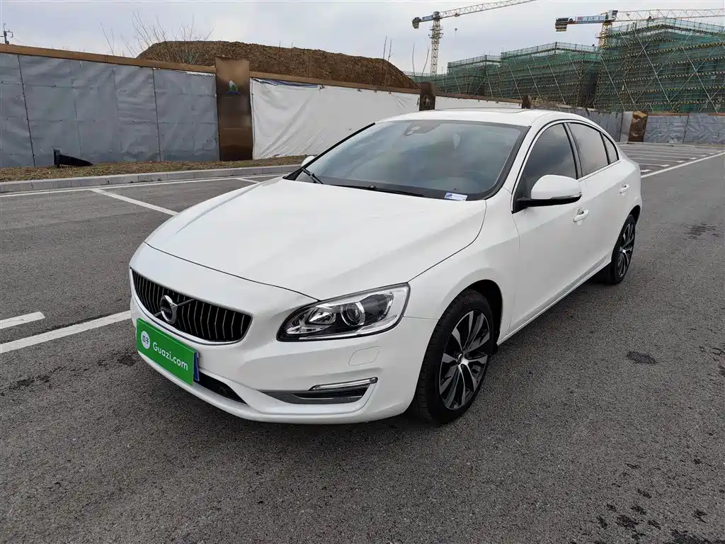 Volvo S60 2020