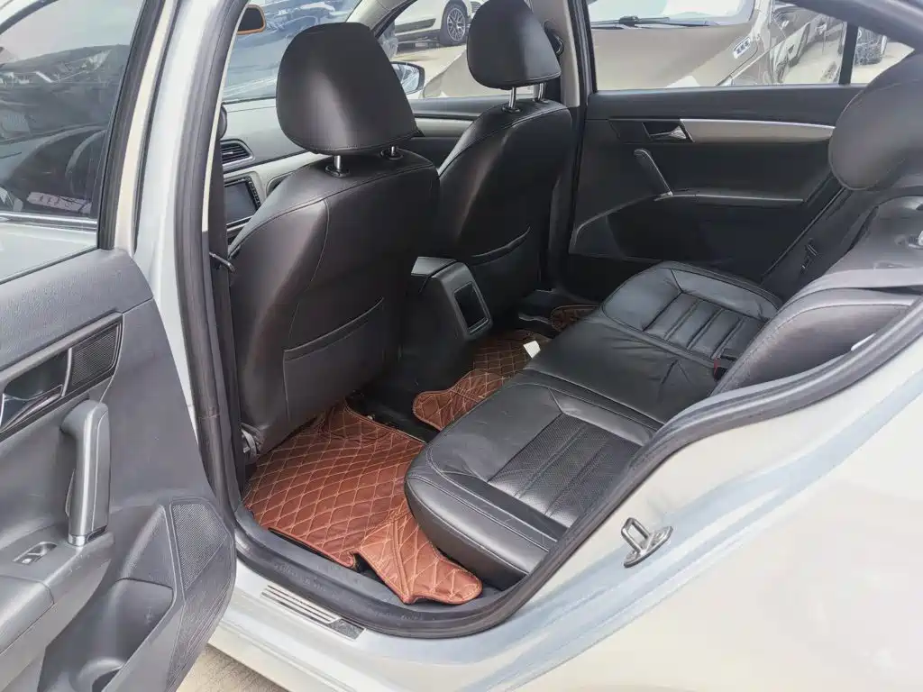 Volkswagen Lavida — миниатюра 7
