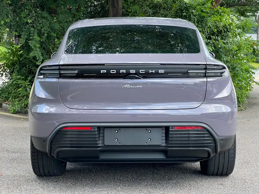 Porsche Macan EV — миниатюра 3