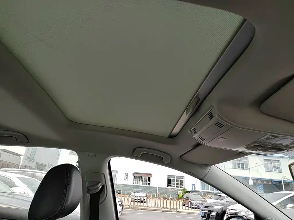 Volkswagen Golf — миниатюра 18