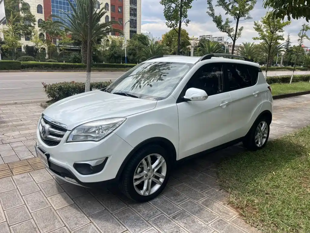 Changan CS35 — миниатюра 2