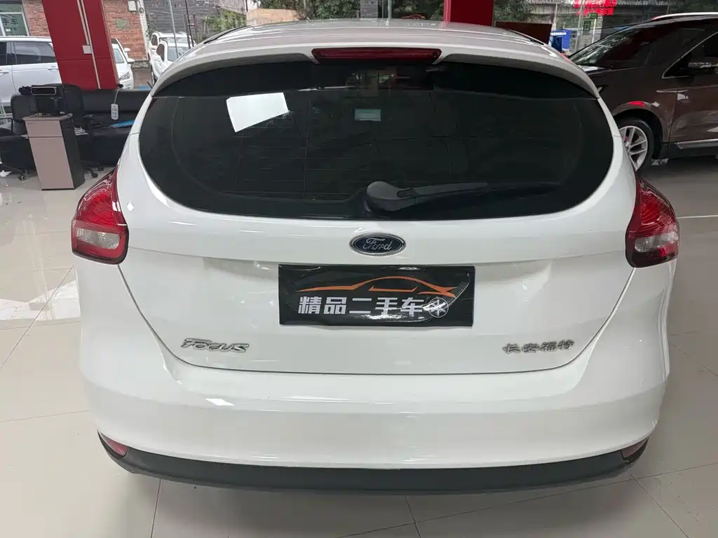 Ford Focus — миниатюра 7