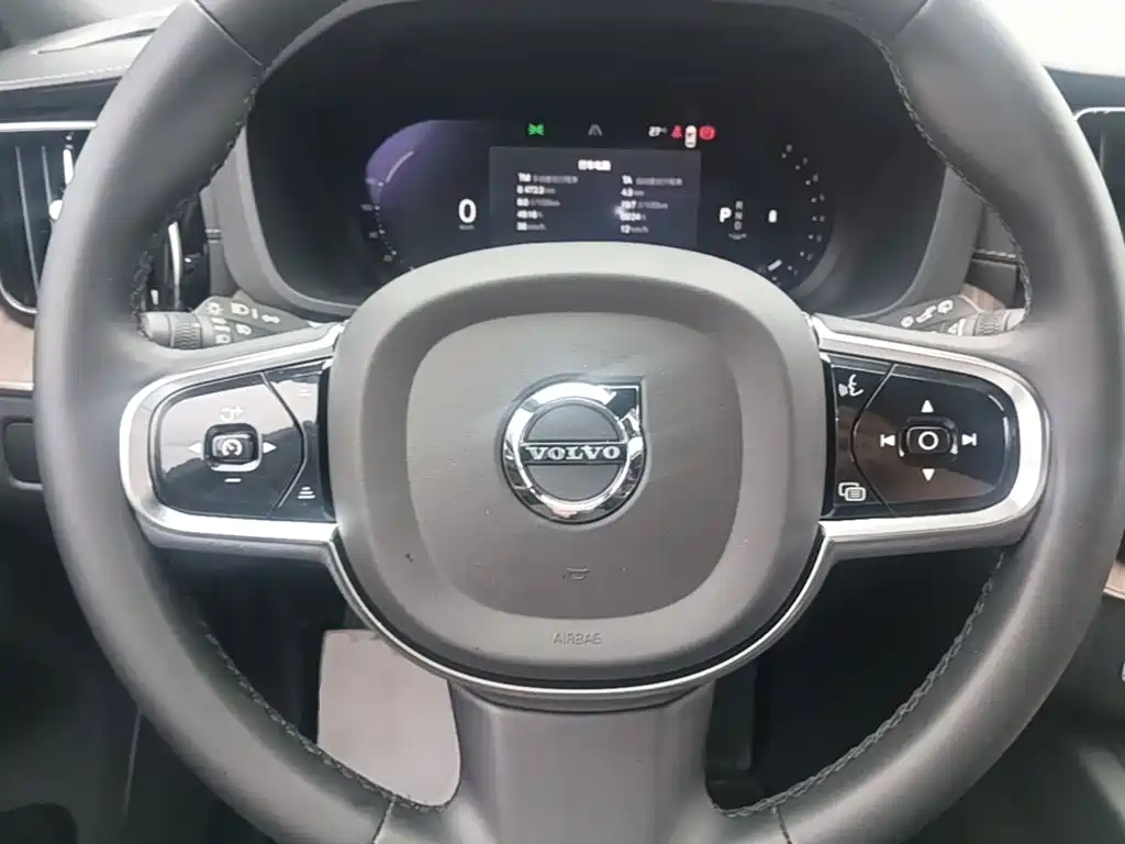 Volvo XC60 — миниатюра 11