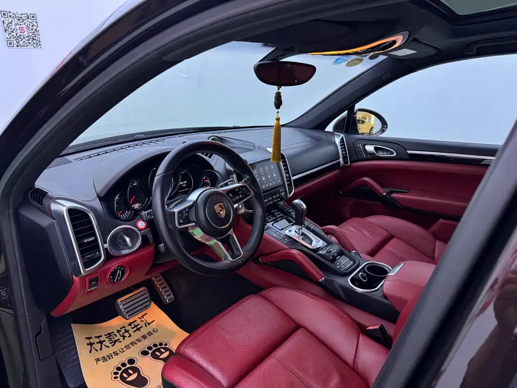 Porsche Cayenne — миниатюра 5