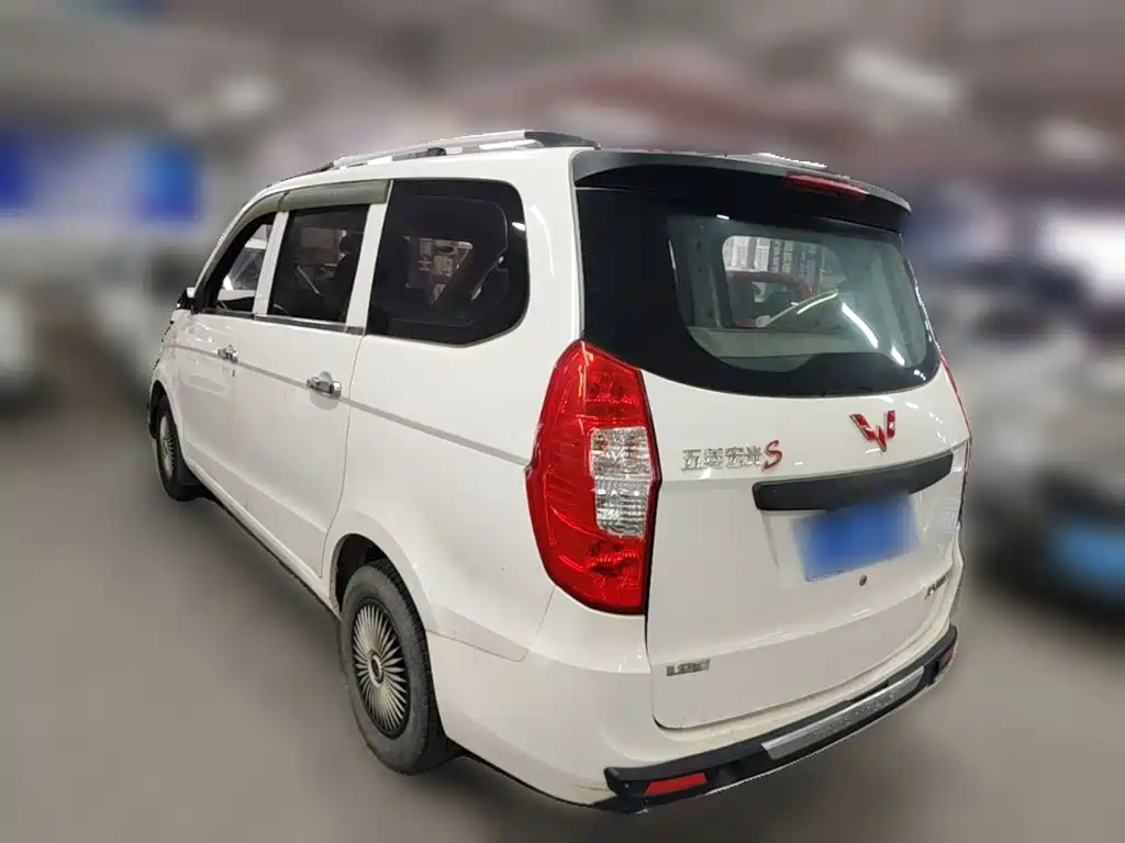 Wuling Hongguang — миниатюра 7