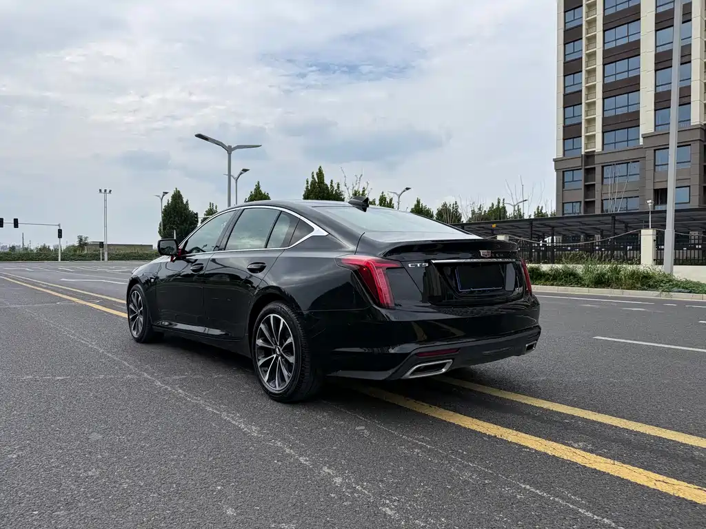 Cadillac CT5 — миниатюра 8