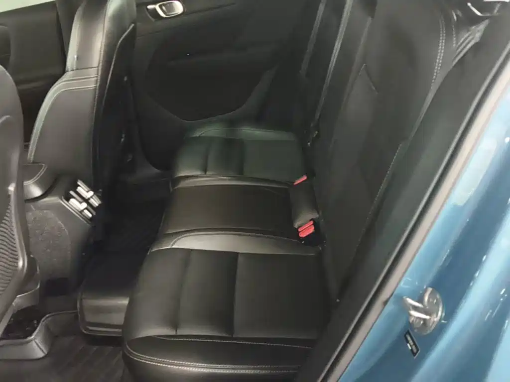 Volvo XC40 — миниатюра 17